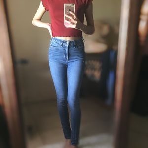 ✨Hollister high rise jeans✨
